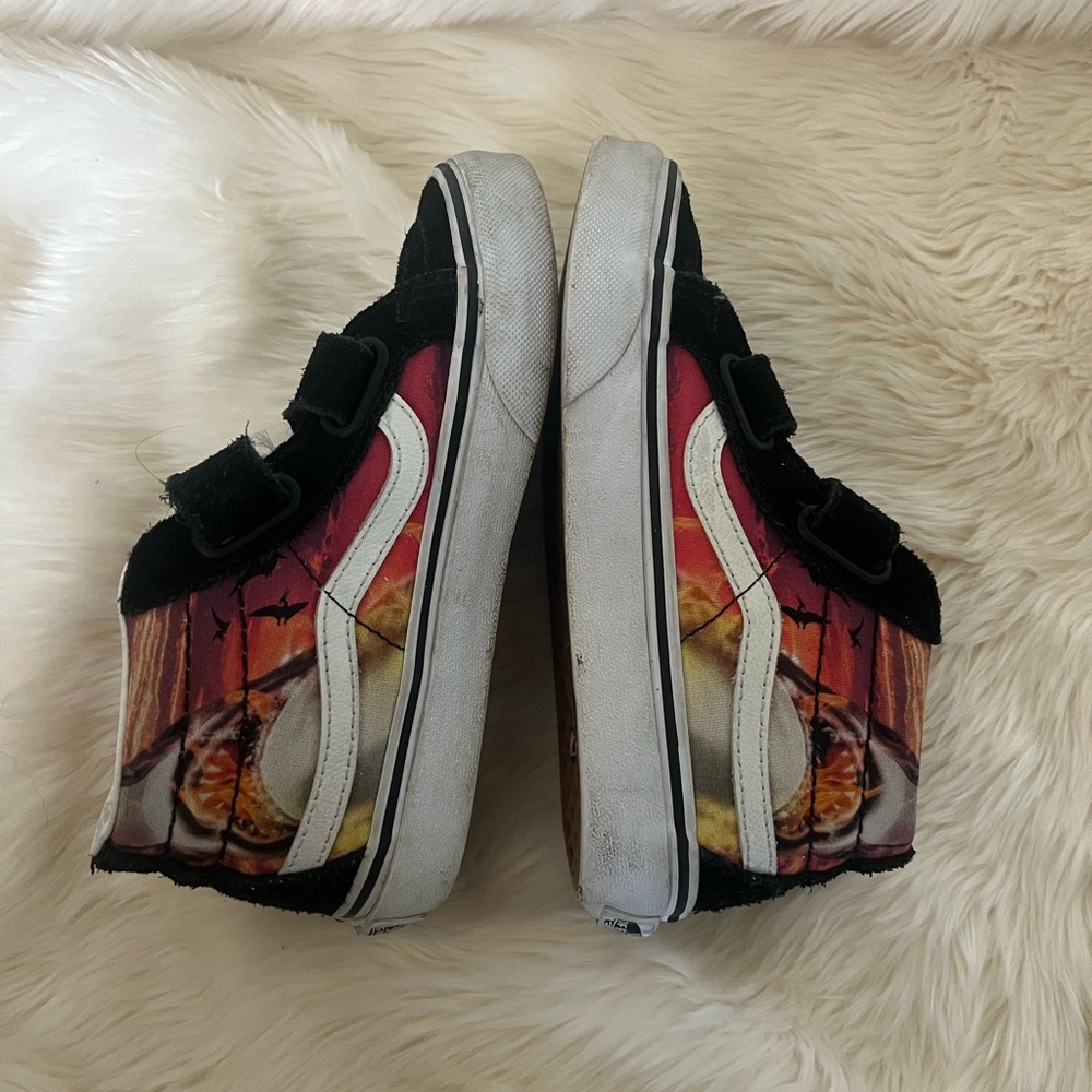 VANS - Picture 5 of 8